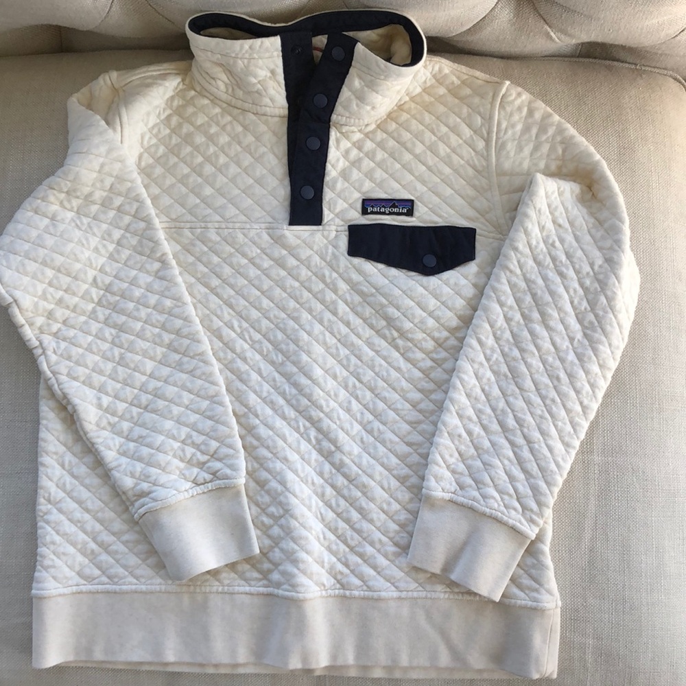 Patagonia quilted pullover size small